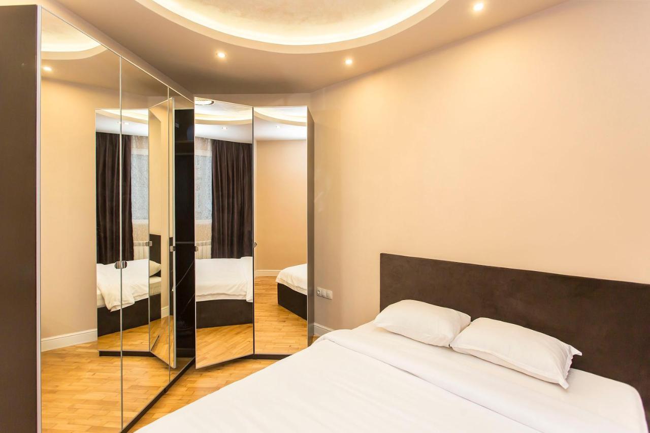 Elegant 2Bdr Apartment With A Balcony ソフィア エクステリア 写真